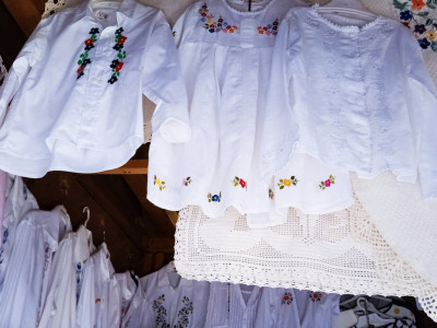 Veze Baka Milka i haljinice za devojčice i košulje za dečake 