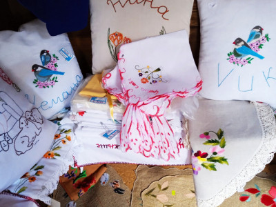 Veze baka Milka i jastučiće 