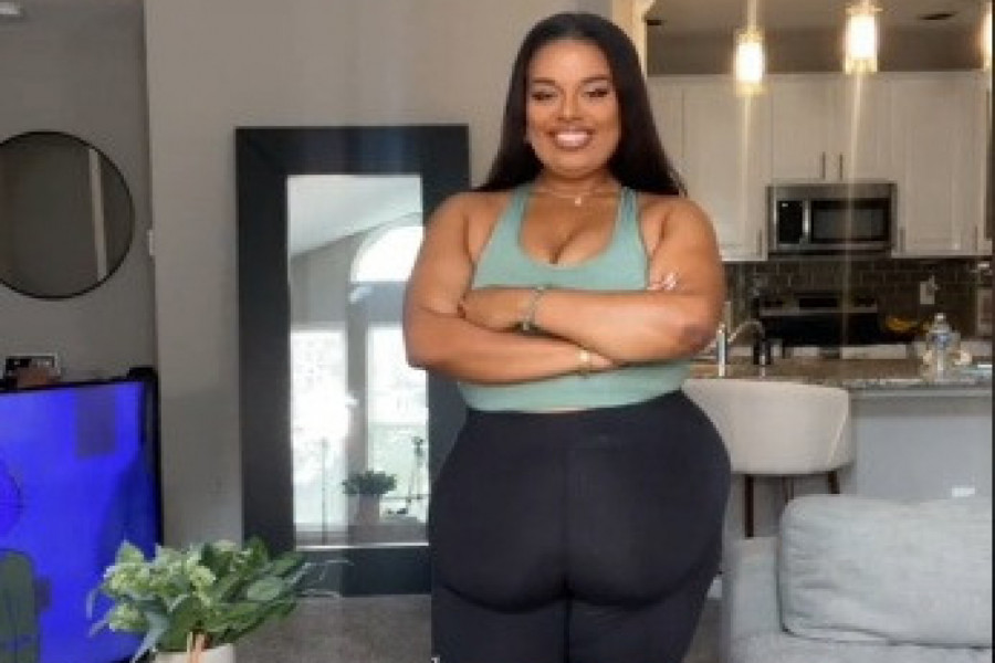 "PA ONA IMA ZADNJICU OD NAPRED": Ova žena postala je zvezda interneta, nikome nije jasno šta joj je to ispod grudi! (FOTO)