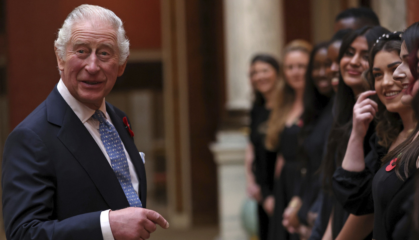 POZNATI GLUMAC RAZOTKRIO POREKLO KRALJA ČARLSA: U srodstvu je s jednim od najsurovijih vladara u istoriji, Britanci u šoku!