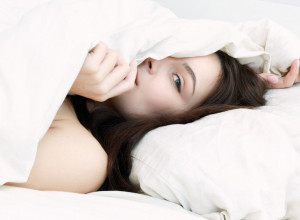 EVO NA KOJOJ STRANI TREBA SPAVATI DA BI SE MOZAK OČISTIO TOKOM NOĆI! Samo je jedan položaj pravi, pomaže i u prevenciji bolesti!