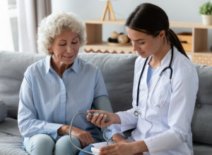 KAKO SE PRAVILNO MERI PRITISAK? U ovome svi greše!