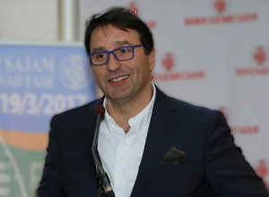 OVAKO IZGLEDAJU DECA JOVANA MEMEDOVIĆA! Šarmantni voditelj ih je godinama skrivao od javnosti, sin je isti on! (FOTO)