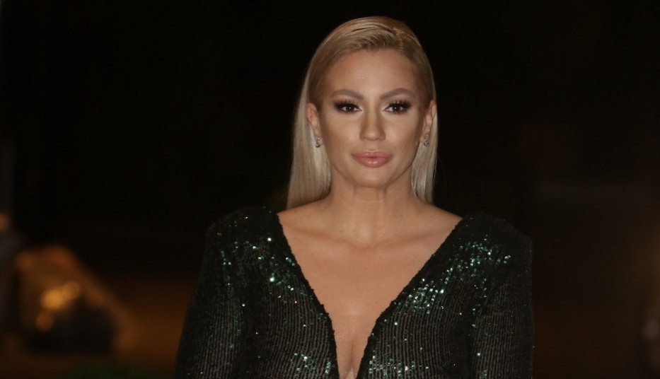 EVO ŠTA JE ANA KOKIĆ URADILA NAKON RAĐENOVOG VENČANJA: Pevačica poslala jasnu poruku bivšem suprugu, svi govore o njenoj reakciji!(FOTO)