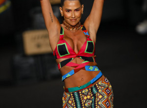 SVI PRIČAJU O BRAZILSKOJ "BOMBI": Sportska novinarka pokazivala gaćice u studiju dok je pričala o fudbalu, a evo kakve muškarce voli! (VIDEO)