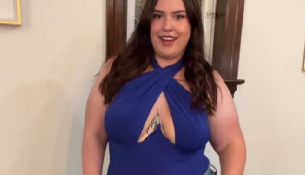 KAŽU MI DA ME SEKUNDE DELE OD SRČANOG UDARA, A JA OVIM TELOM ZARAĐUJEM 45.000 DOLARA MESEČNO! Ova devojka nema problem da otkrije sve adute! (FOTO/VIDEO)