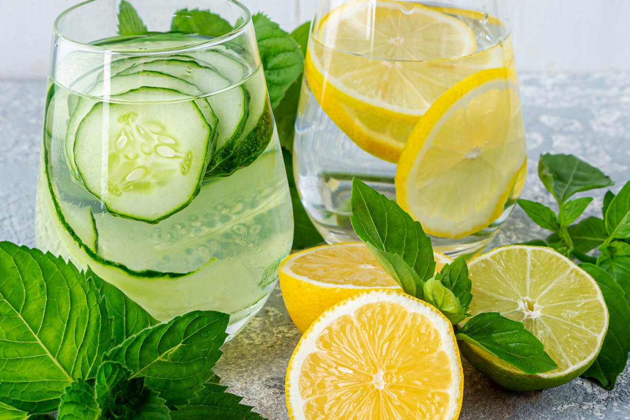 SASI VODA JE OSVOJILA SVET: Detoks napitak pomaže oporavku organizma i smanjenu kilograma (FOTO)