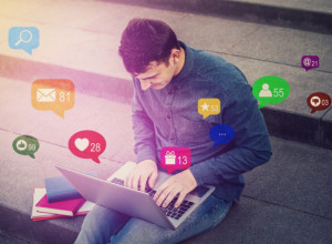 PAZITE ŠTA OBJAVLJUJETE NA DRUŠTVENIM MREŽAMA, mogli biste da ostanete bez posla! (FOTO)