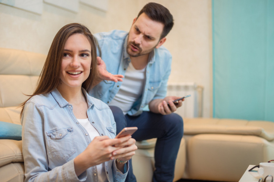 IMAO SAM LUDU AFERU S KOLEGINICOM NA POSLU, a onda je usledio pakao: Sada više ne mogu da spavam, da jedem, da dišem...