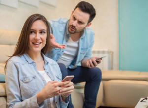 IMAO SAM LUDU AFERU S KOLEGINICOM NA POSLU, a onda je usledio pakao: Sada više ne mogu da spavam, da jedem, da dišem...