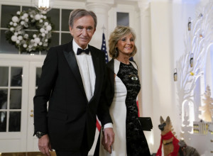 KO JE ŽENA NAJBOGATIJEG ČOVEKA SVETA?  Ne biste verovali čime se Helen bavila pre braka sa poznatim milijarderom! (VIDEO)