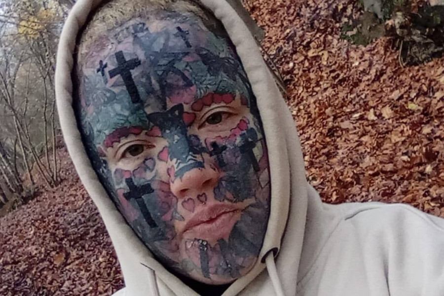 ZABRANJEN JOJ ULAZAK U PABOVE I ŠKOLU JER IZGLEDOM PLAŠI LJUDE:  Izopštena je iz društva zbog tetovaža, a na poslu je teraju na najprljavije stvari!