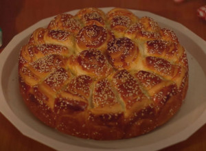 STARINSKI RECEPT ZA POSNU POGAČU: Ukusnija od svakog hleba, a kad na nju nešto namažete, ostaćete bez reči