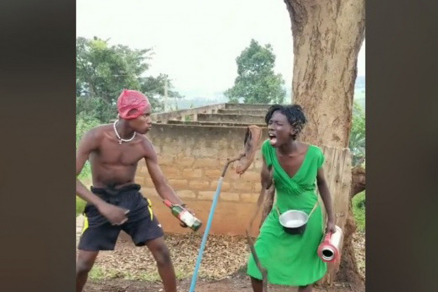 RADILI SU NA NJIVI, A ONDA JE USLEDILO NEŠTO NEOČEKIVANO: Ovaj snimak je u trenu obišao svet! (VIDEO)