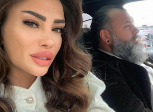 HRVATSKA MISICA SE IZOPERISALA DO NEPREPOZNATLJIVOSTI:  Eni se udala za starijeg muškarca, a svoje fotogafije iz mladosti bi najradnije spalila (FOTO)