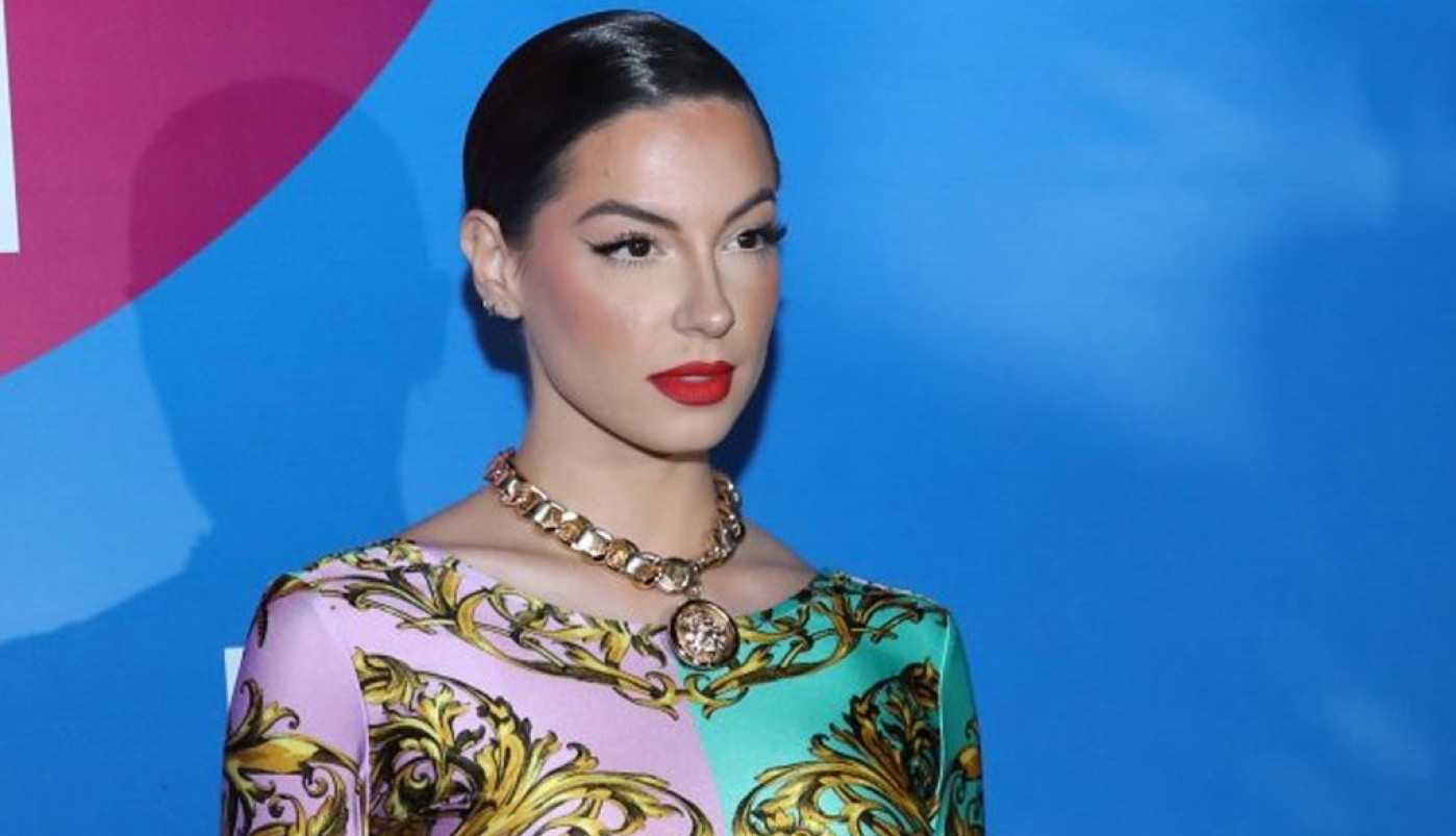 SARA JO JEDVA SEDELA: Muke mlade pevačice tokom nastupa na Zlatiboru! (FOTO)