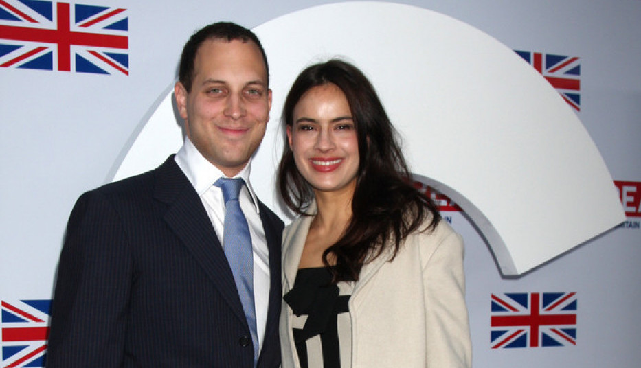 KRALJICA I ČARLS SU JEDNU GLUMICU VEĆ PRIHVATILI, ALI MEGAN NISU HTELI: Priča o supruzi lorda Vindzora je najbolnija Harijeva tačka!