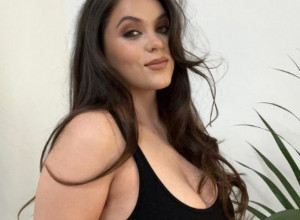 OSETILA SAM BOLOVE TOKOM ODNOSA, A ONDA SU MI REKLI ZASTRAŠUJUĆU DIJAGNOZU! Zvezda sajta za odrasle iznenadila: Čuvajte se polno prenosivih bolesti! (FOTO)