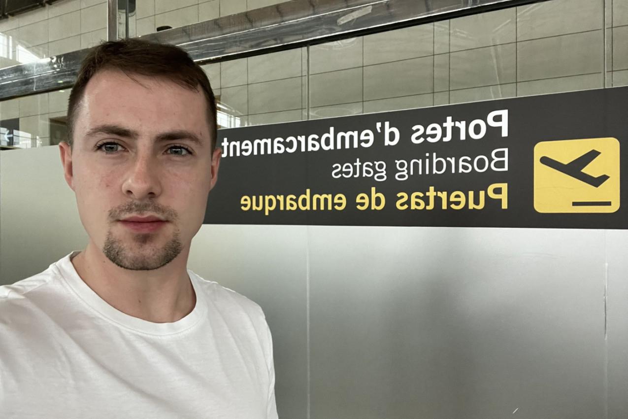 ILEGALNO JE PREŠAO TRI GRANICE I PUTOVAO 10 DANA KAKO BI VIDEO DEVOJKU: Kad je napokon došao do nje, sačekala ga je bolna istina!(FOTO)