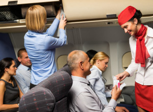 STJUARDESA OTKRILA STROGO ČUVANU TAJNU: Ovo nikako ne biste smeli da koristite u avionu, puno je bakterija i može izazvati ozbiljnu infekciju!