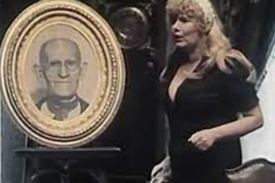 SVI JE PAMTE KAO SLUŽAVKU U MARATONCIMA: Ovako danas izgleda Melita Bihali koja je snimila eksplicitne scene sa Mićom Tomićem (FOTO)