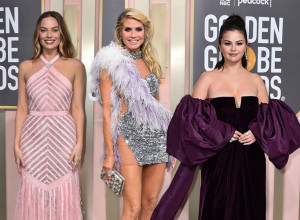 ZLATNI GLOBUS U SENCI ŽENSKIH ATRIBUTA: Selma Hajek pokazala grudi, Hajdi noge i malo više od toga, ali jedna je ipak oduševila izdanjem! (FOTO)