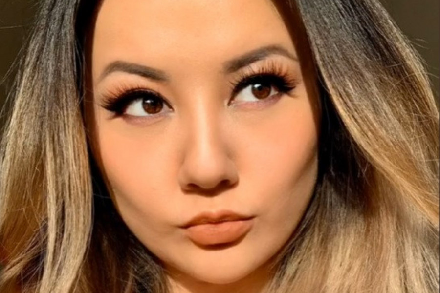 TEK POSLE DVA MESECA DEČKU OTKRIVAM KAKO STVARNO IZGLEDAM: Ova žena je vrhunski prevarant, kako je moguće da to uradi s podbradkom? (VIDEO)