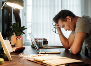 ŽENA MI JE OTIŠLA NA ODMOR I NIKAD SE NIJE VRATILA, a ono što je usledilo tek je postalo bizarno! Očajni muškarac traži pomoć!