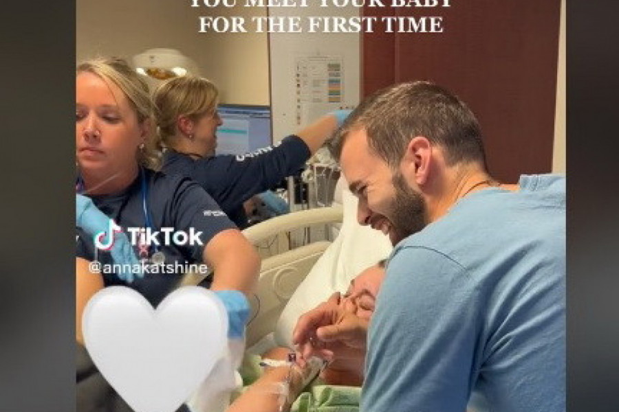 OTAC JE PRISUSTVOVAO ROĐENJU SINA: Očekivao je da će ga videti kasnije, ali onda je usledio šok, zbog ovog snimka svi su plakali! (VIDEO)