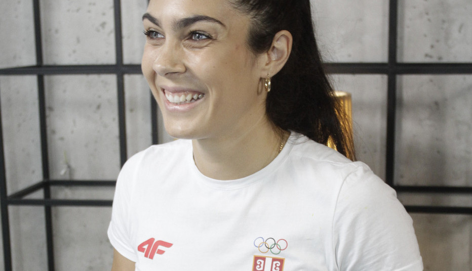 MILICA MANDIĆ PRVI PUT PROGOVORILA O POLU BEBE:  Evo šta je poručila trofejna sportiskinja koja će početkom proleća postati majka (VIDEO)