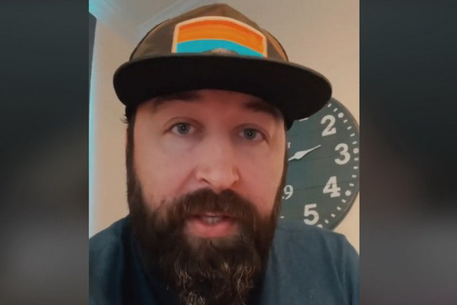 OVAJ MUŠKARAC OTKRIO JE ONO ŠTO SVE ŽENE ZANIMA: Evo kada neko želi vezu sa vama! (VIDEO)