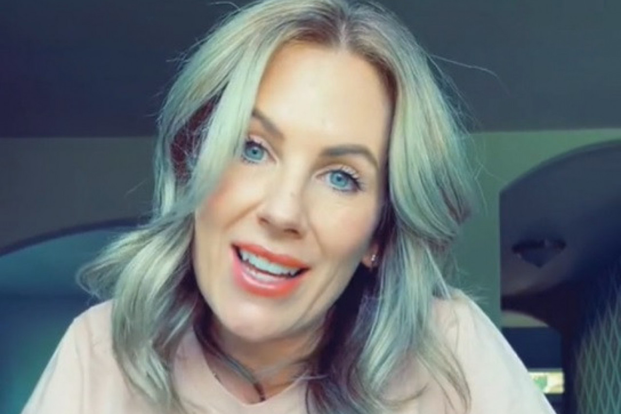 PRIŠLI SU MI ZBOG SIMBOLA NA KUPAĆEM I PONUDILI NEŠTO KRAJNJE NEPRISTOJNO: Britanka i njen suprug zanemeli nakon jednog događaja na plaži!