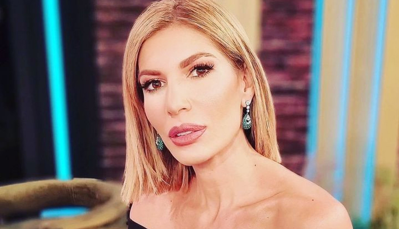 SVI PRIČAJU O ČARAPAMA MINJE MILETIĆ: Voditeljka se pojavila u emisiji u NESVAKIDAŠNJEM izdanju! (FOTO)