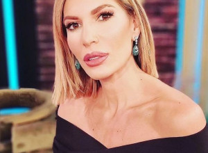 SVI PRIČAJU O ČARAPAMA MINJE MILETIĆ: Voditeljka se pojavila u emisiji u NESVAKIDAŠNJEM izdanju! (FOTO)