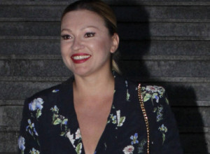 NINA BADRIĆ IZGLEDA IZAZOVNIJE NEGO IKADA A ZA TO JE ZASLUŽAN NOVAK ĐOKOVIĆ: Pevačicu u ovakvom izdanju još niste videli (FOTO)