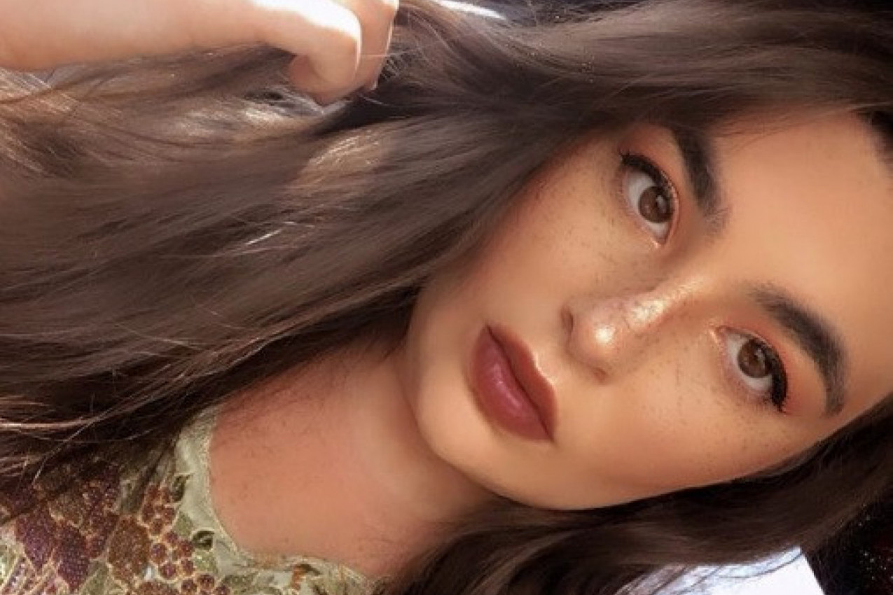 DA LI STE IKAD VIDELI OVAKVU DOMAĆICU? Njeni snimci su internet senzacija jer način na koji proživi prosečan dan nikoga ne ostavlja ravnodušnim (FOTO/VIDEO)