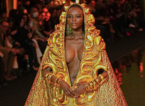 DA LI BISTE NOSILE OVAKVU VENČANICU? O raskošnoj haljini čuvenog kreatora priča ceo svet! (FOTO)