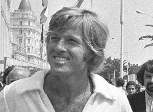 MOLILI SU GA DA SNIMA INTIMNE SCENE SA BARBAROM STREJSEND: Holivudski zavodnik morao je da nosi DUPLI DONJI VEŠ, toliko je bila napadna!