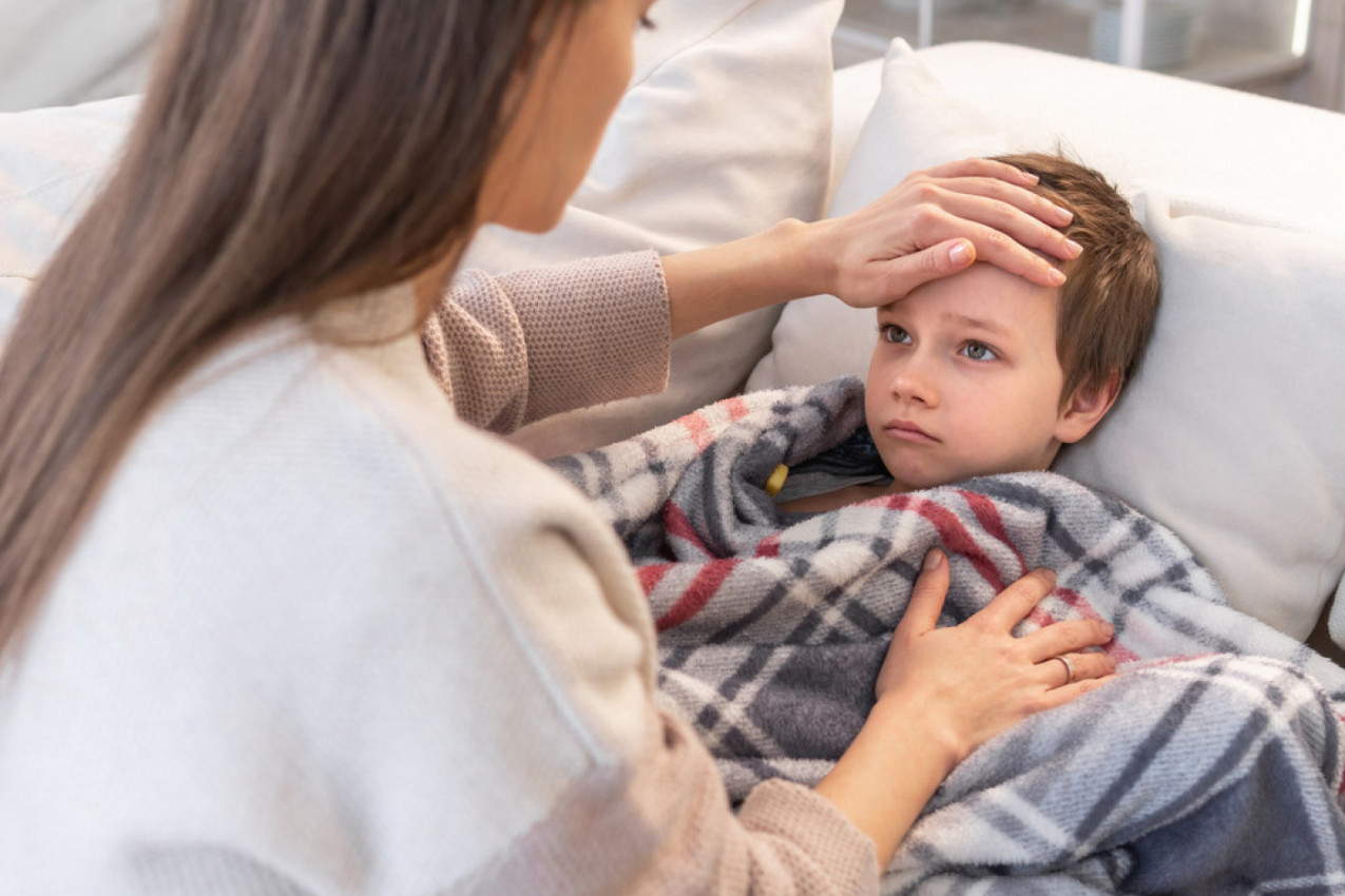 KAD RODITELJI TREBA DA BUDU ZABRINUTI UKOLIKO IM JE DETE ČESTO BOLESNO: Lekar objašnjava kako razlikovati prehladu i grip, a evo koji simptomi koji ukazuju da se odmah javite pedijatru