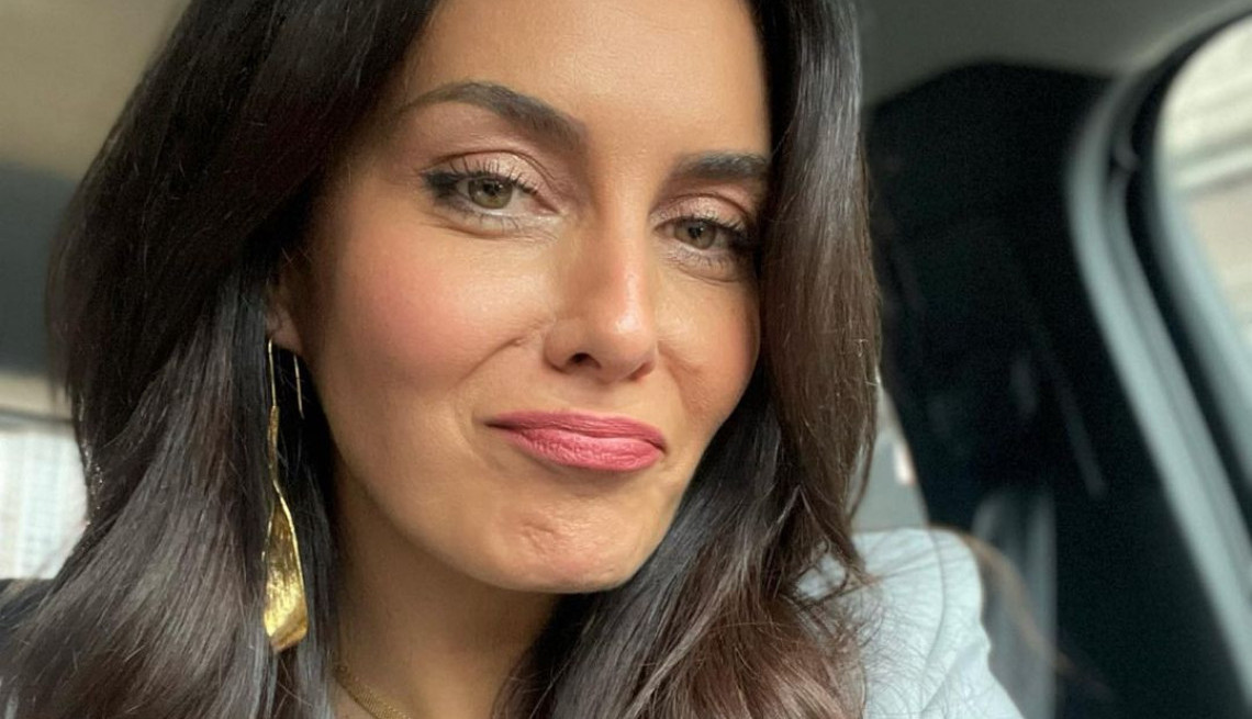 DA LI SE KILIBARDA TAJNO UDALA? Fotografije Marije i Branislava ispred manastira izazvale salve reakcija, svi im šalju podršku (FOTO)