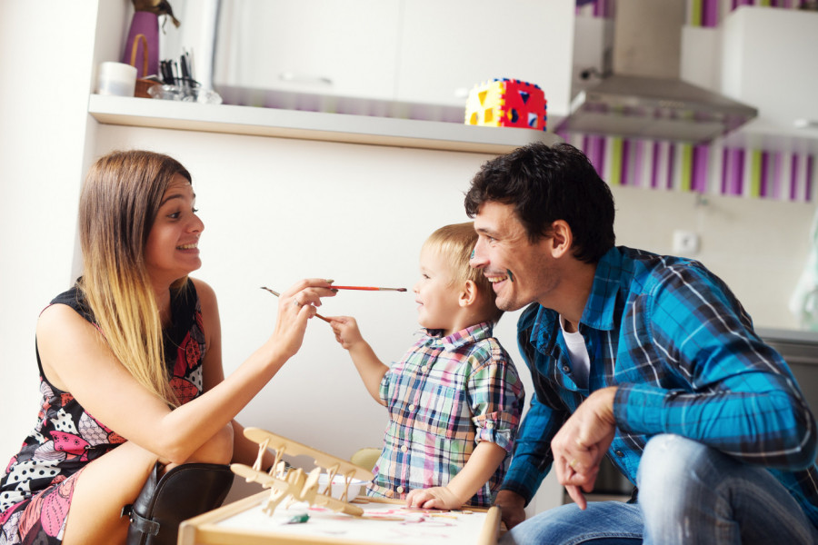 VEĆINA NAS TO NE RADI: Evo koje je osnovno pravilo da podignete uspešno dete (FOTO)