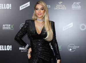 SVI U DUBAIJU GLEDAJU U ŽENU SRPSKOG TENISERA: Zakopčana do grla, ali suknja nikad kraća - gde god kroči vilice padaju! (FOTO)