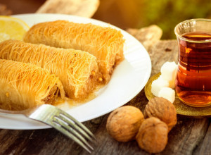 EVO KAKO DA SAMI NAPRAVITE KADAIF, lakše je nego što se misli (FOTO)