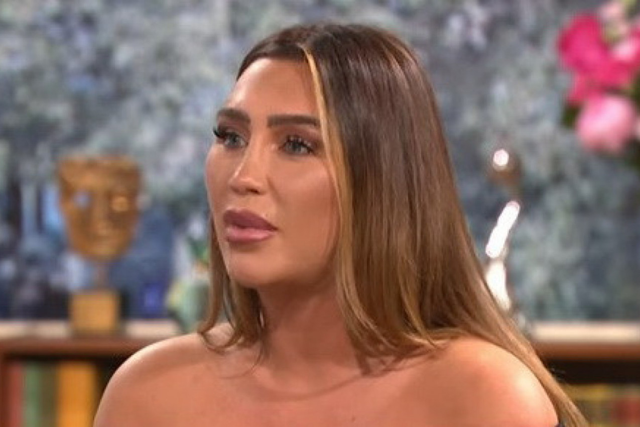 ZAŠTO SU SVE ŽENE POLUDELE ZA USNAMA LEPTIROM? Rijaliti zvezda pokazala rezultate nove procedure, kako vam se ovo dopada? (FOTO)