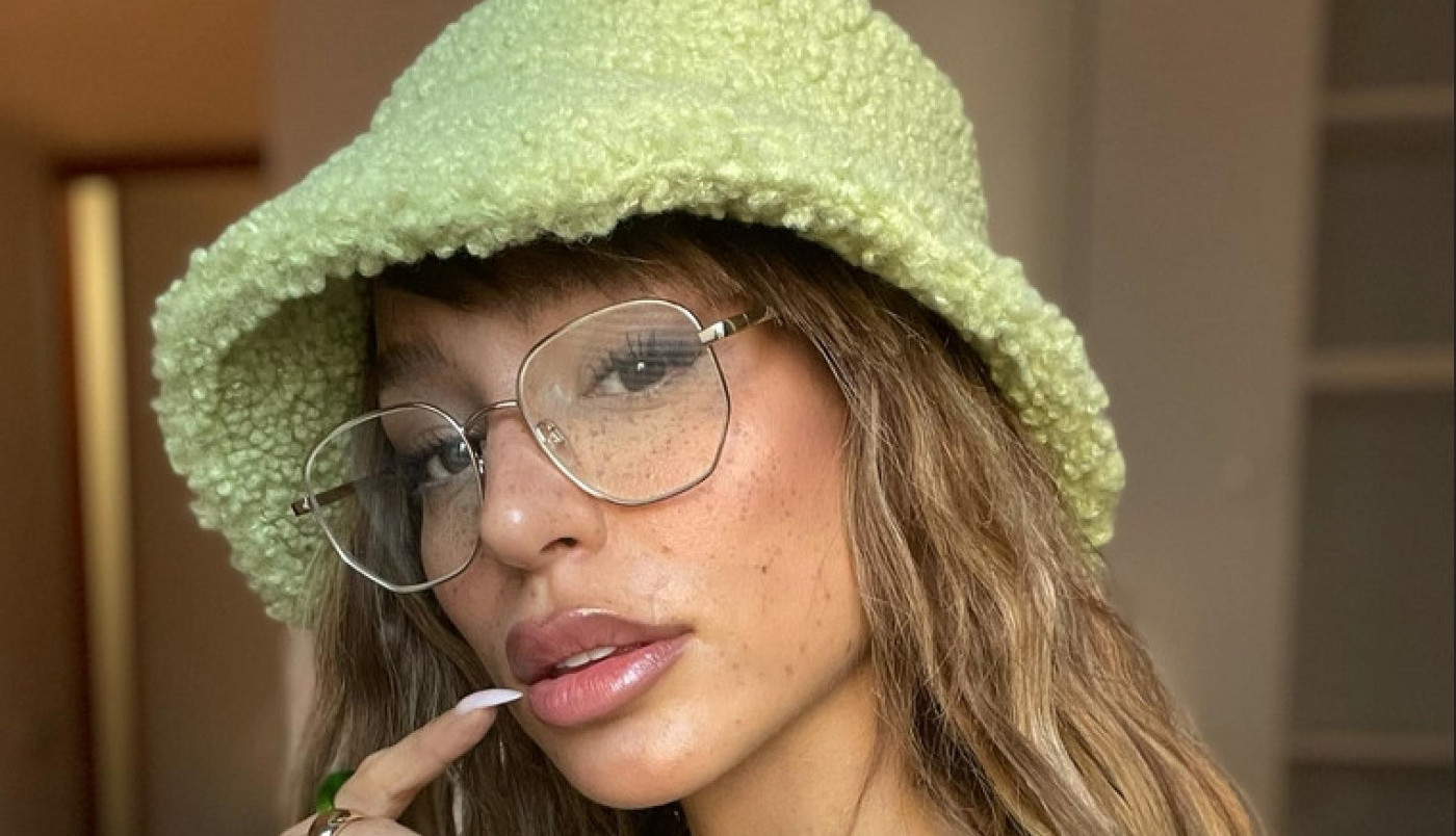 ISPLIVALA EDITINA FOTOGRAFIJA IZ DETINJSTVA: Pevačica progovorila o teškom odrastanju i ožiljcima (FOTO)