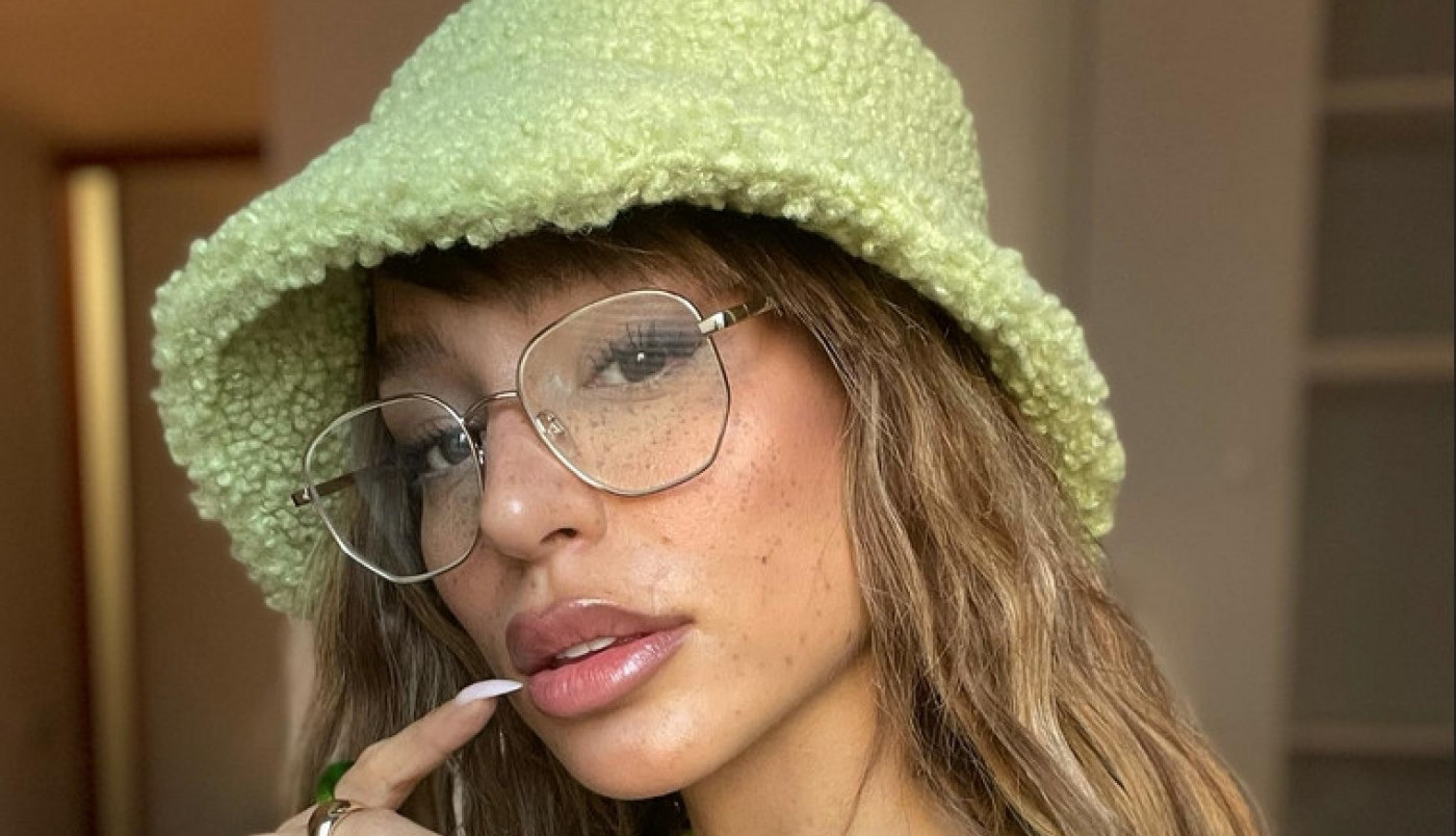 ISPLIVALA EDITINA FOTOGRAFIJA IZ DETINJSTVA: Pevačica progovorila o teškom odrastanju i ožiljcima (FOTO)