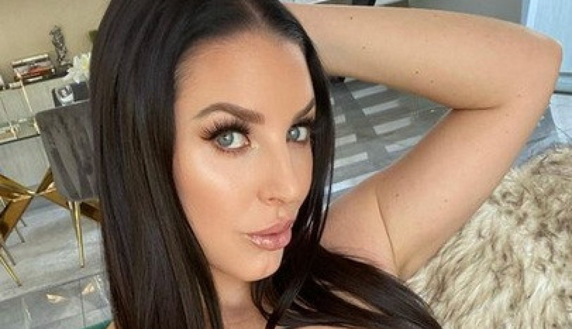 ZVEZDA FILMOVA ZA ODRASLE OTKRIVA: Muškarci daju pravo bogatstvo da im ispunjavam ove čudne fetiše, to traje satima! (FOTO)