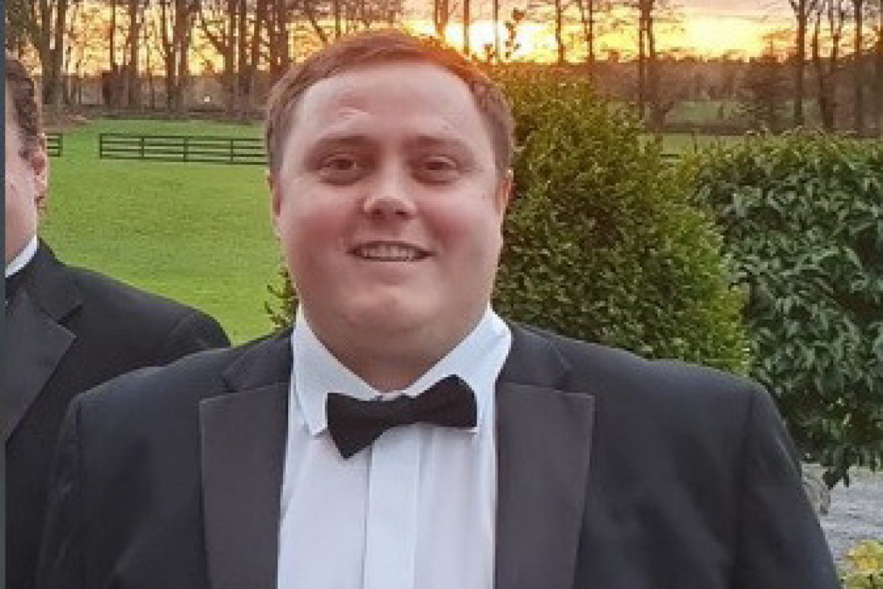 NAPUSTIO JE PORODICU I PRIJATELJE I OTIŠAO "NA KRAJ SVETA"! Kada se vratio, niko nije mogao da ga prepozna, vrisnuli su, a onda su im svima suze navrle na oči! (FOTO/VIDEO)