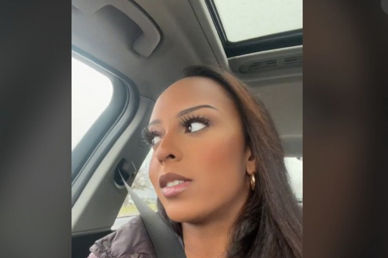 O OVOJ ADVOKATICI BRUJI SVET! Kad uđe u sudnicu svi zaneme, nikome nije jasno da postoji takva suknja, a tek veš! (VIDEO)