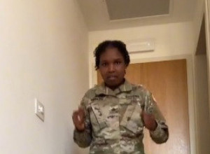 ONA JE PREKO DANA ŽENA VOJNIK, A KAD SKINE UNIFORMU NASTANE HAOS! Karolina se spremila za izlazak i napravila opštu pometnju na mrežama (VIDEO)